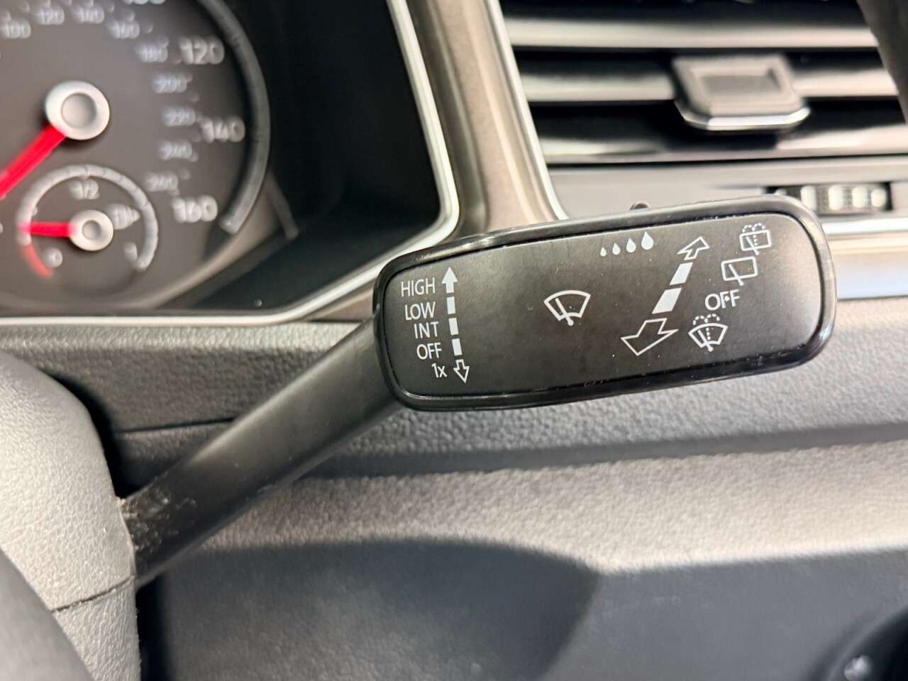 2018 VOLKSWAGEN T-ROC 2018 VOLKSWAGEN T-ROC