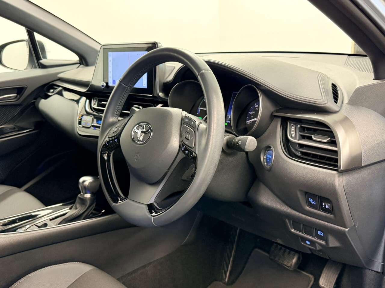 2022 TOYOTA C-HR 2022 TOYOTA C-HR