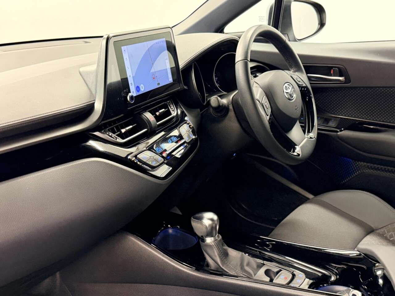 2022 TOYOTA C-HR 2022 TOYOTA C-HR