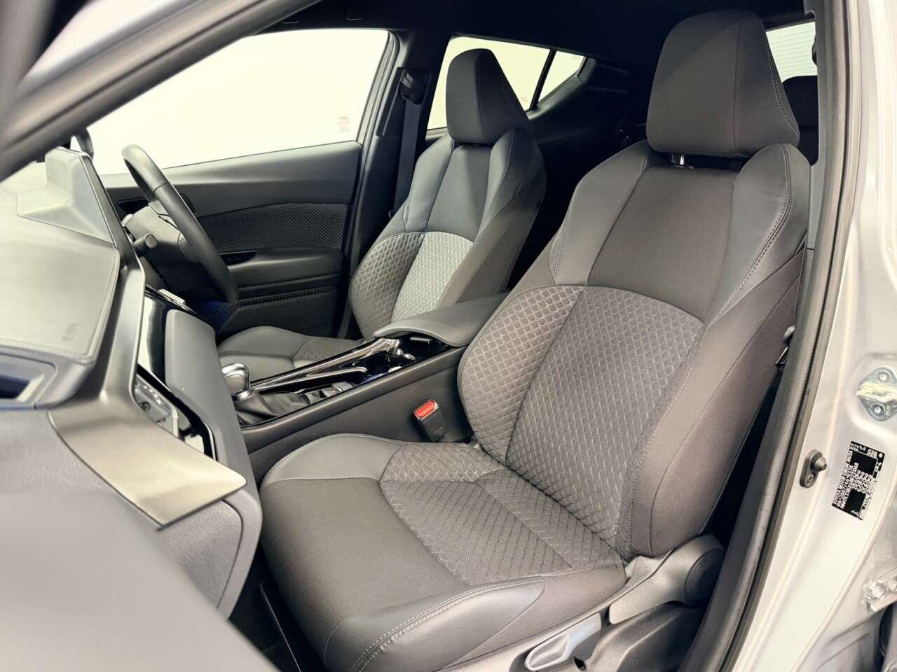 2022 TOYOTA C-HR 2022 TOYOTA C-HR