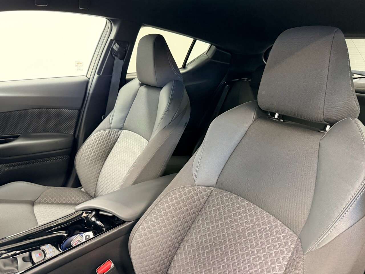 2022 TOYOTA C-HR 2022 TOYOTA C-HR