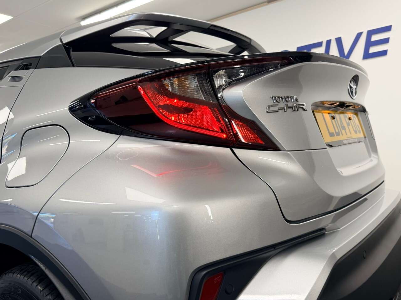 2022 TOYOTA C-HR 2022 TOYOTA C-HR