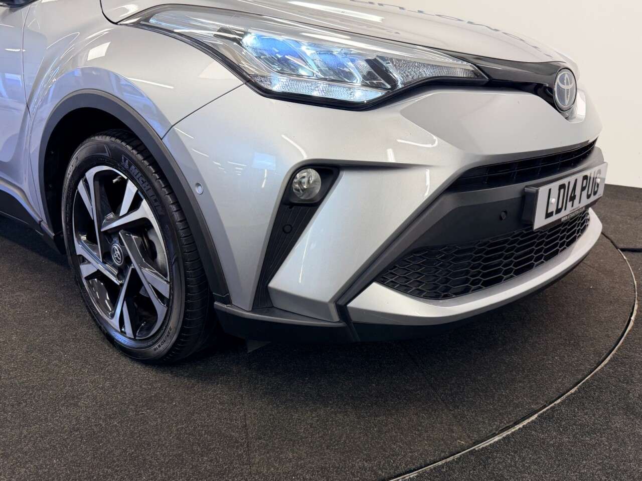 2022 TOYOTA C-HR 2022 TOYOTA C-HR