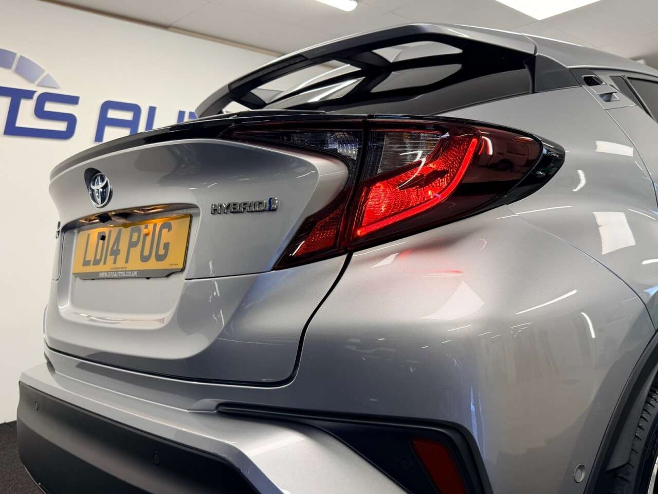 2022 TOYOTA C-HR 2022 TOYOTA C-HR