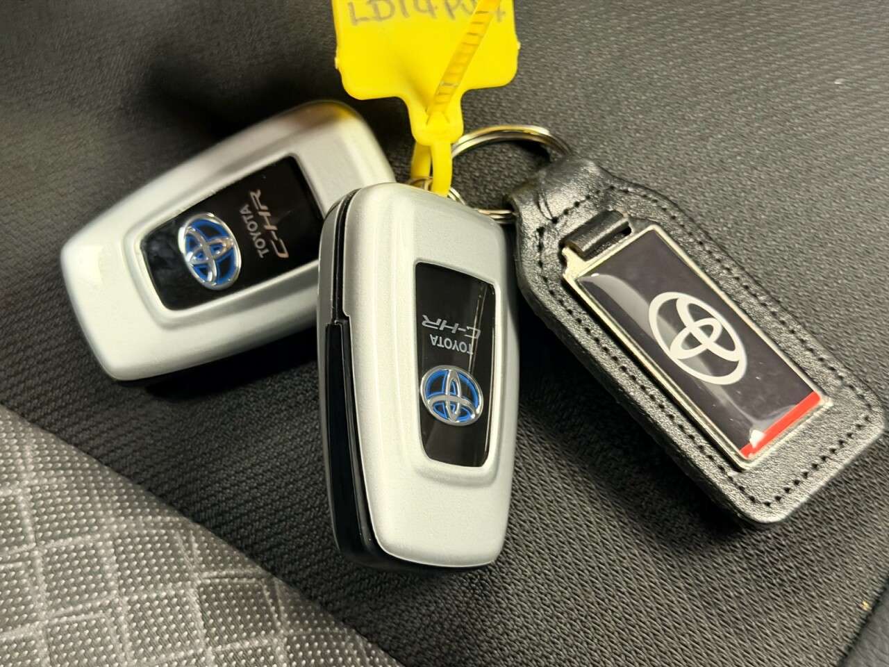 2022 TOYOTA C-HR 2022 TOYOTA C-HR