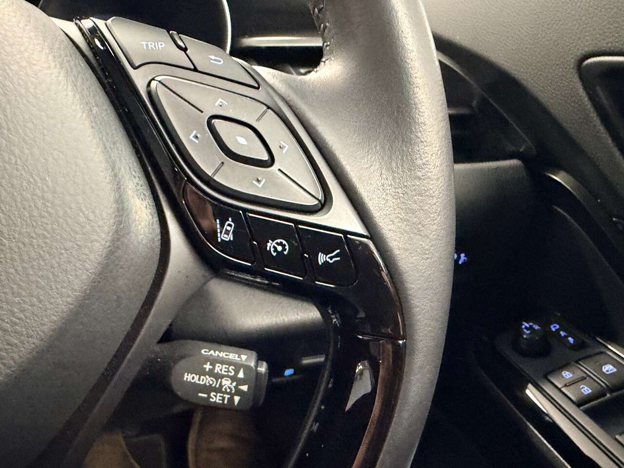 2022 TOYOTA C-HR 2022 TOYOTA C-HR