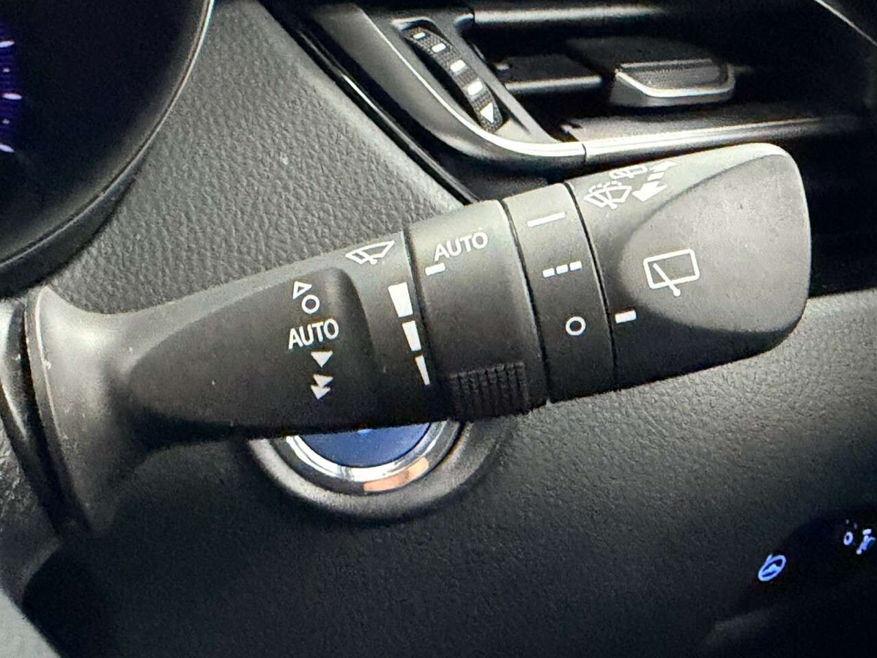 2022 TOYOTA C-HR 2022 TOYOTA C-HR