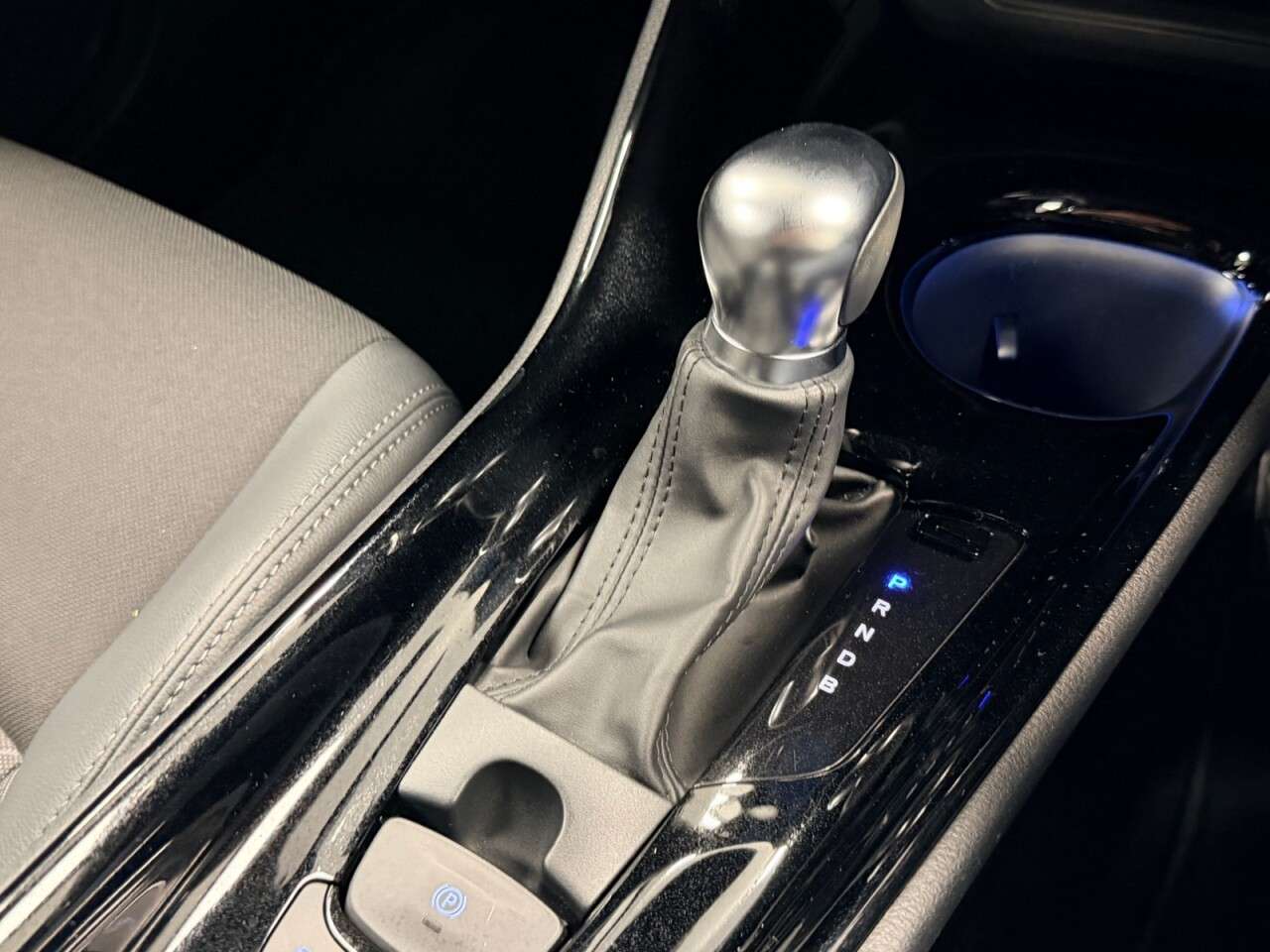 2022 TOYOTA C-HR 2022 TOYOTA C-HR