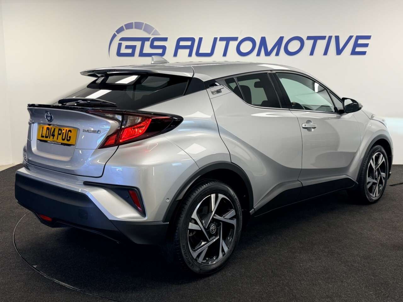 2022 TOYOTA C-HR 2022 TOYOTA C-HR