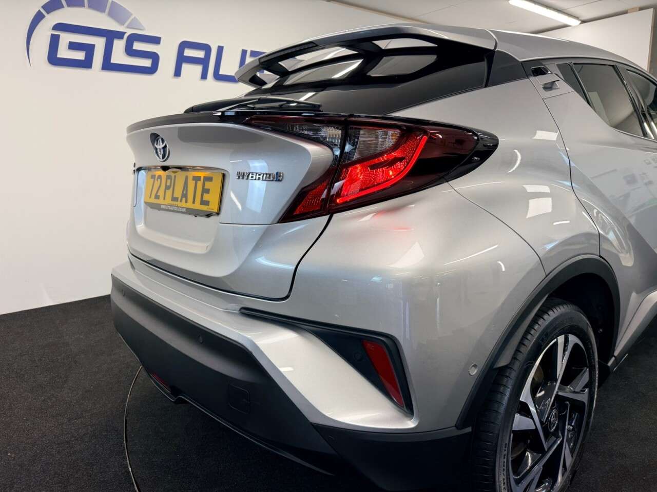 2022 TOYOTA C-HR 2022 TOYOTA C-HR