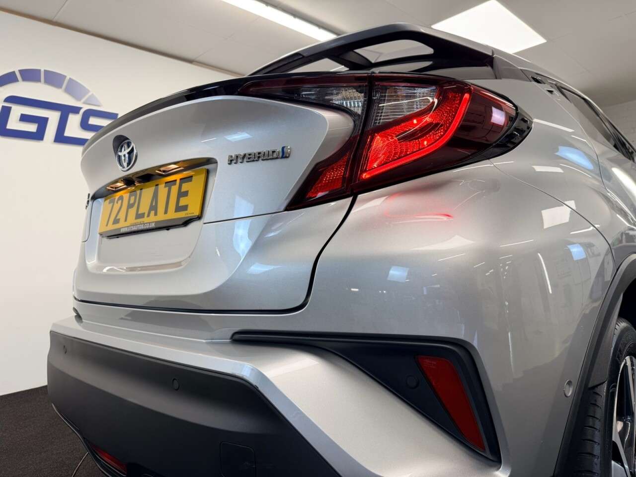 2022 TOYOTA C-HR 2022 TOYOTA C-HR