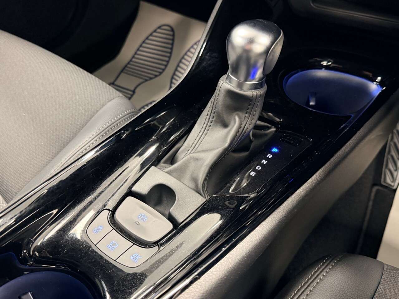 2022 TOYOTA C-HR 2022 TOYOTA C-HR