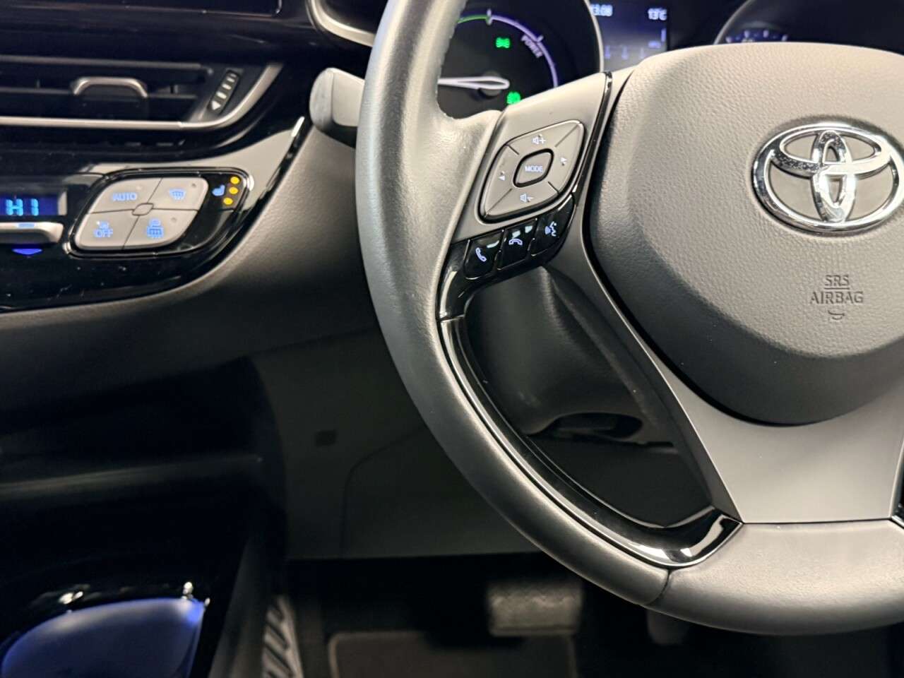 2022 TOYOTA C-HR 2022 TOYOTA C-HR