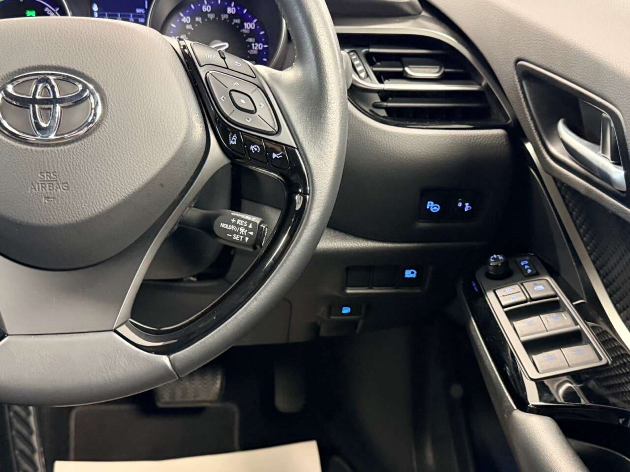 2022 TOYOTA C-HR 2022 TOYOTA C-HR