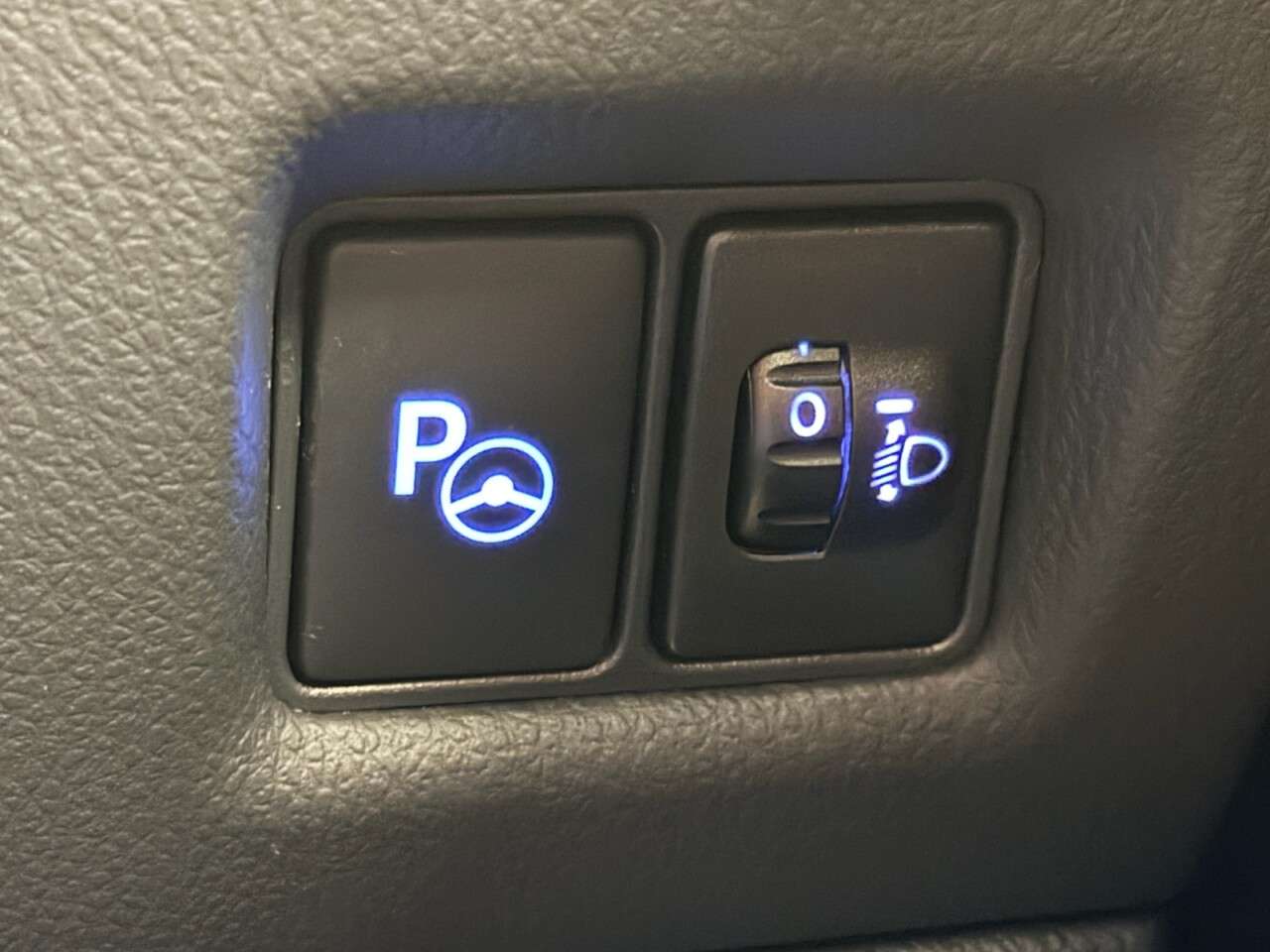 2022 TOYOTA C-HR 2022 TOYOTA C-HR