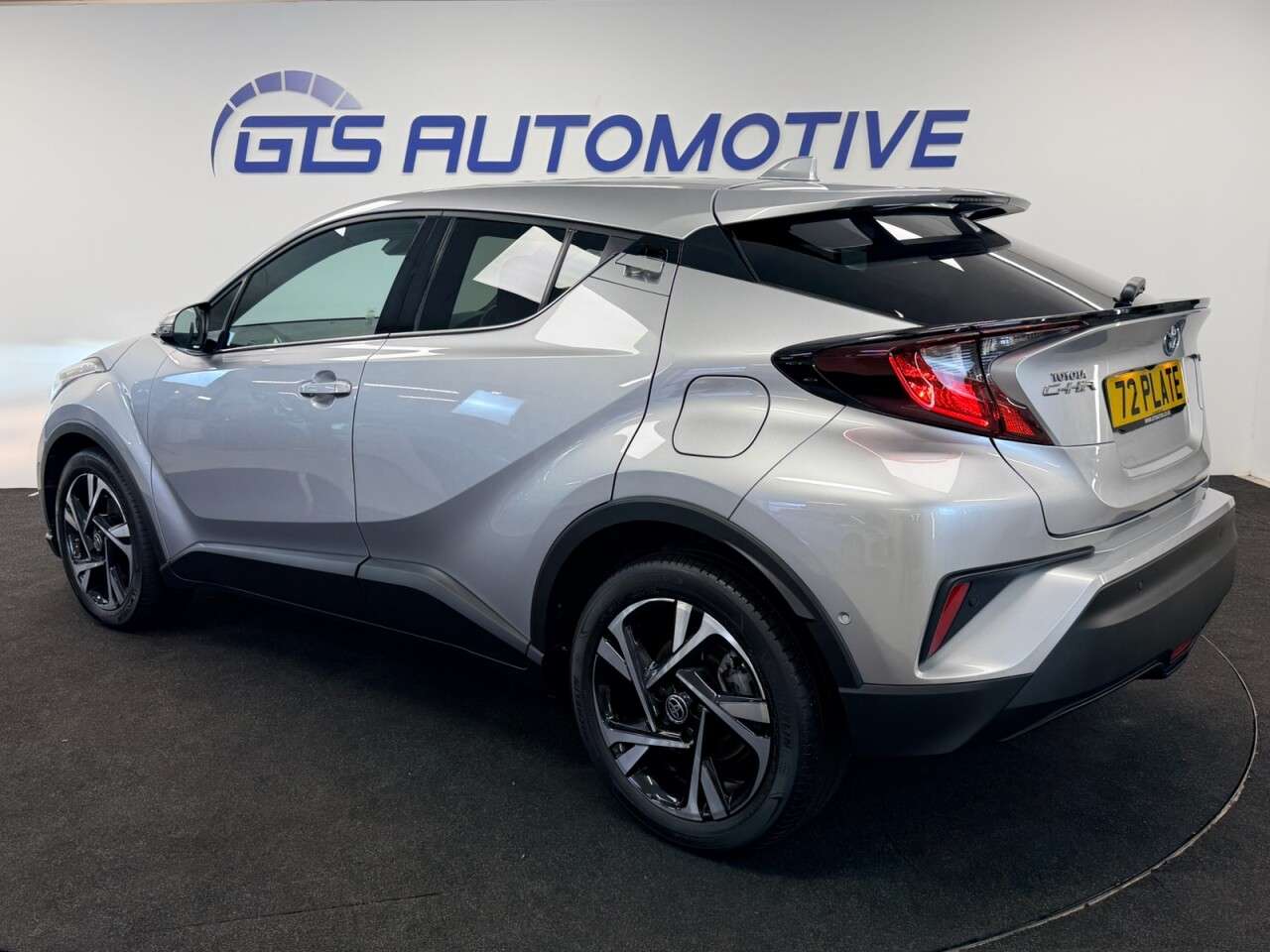 2022 TOYOTA C-HR 2022 TOYOTA C-HR