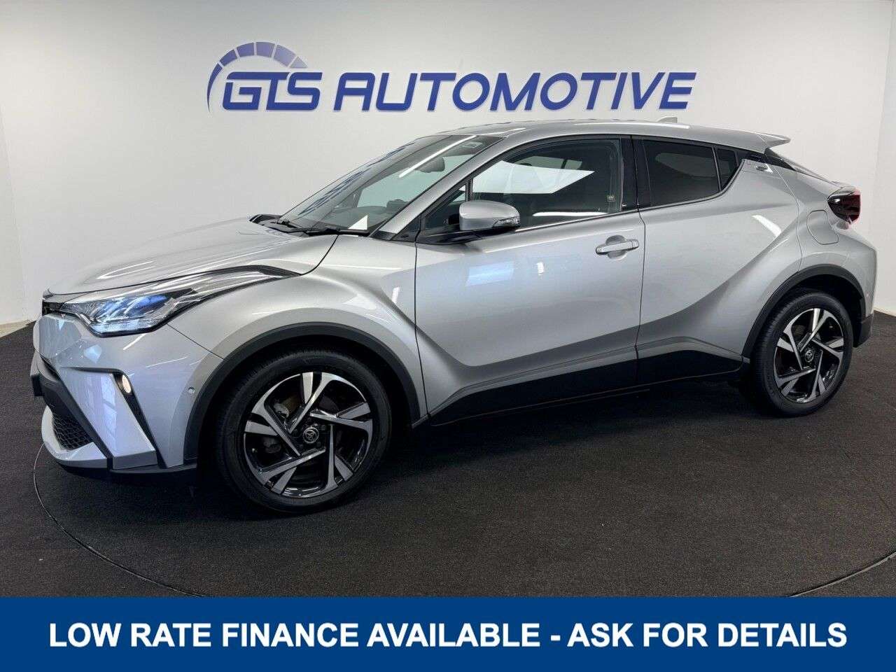 A 2022 TOYOTA C-HR 1.8 VVT-h DESIGN HYBRID CVT AUTO 125 BHP + SAT NAV + CAMERA + HEATED SEATS A 2022 TOYOTA C-HR 1.8 VVT-h DESIGN HYBRID CVT AUTO 125 BHP + SAT NAV + CAMERA + HEATED SEATS