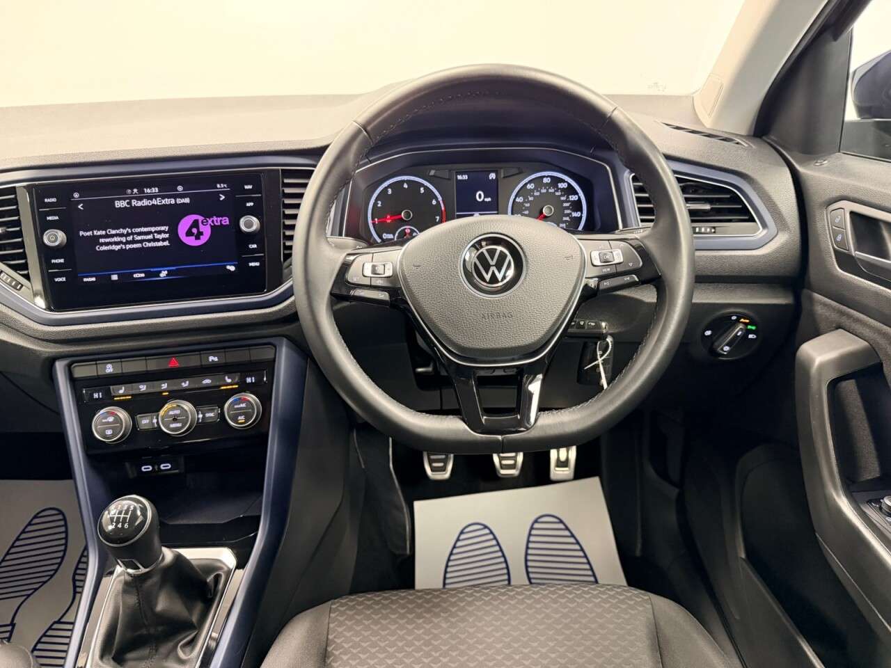 2021 VOLKSWAGEN T-ROC 2021 VOLKSWAGEN T-ROC