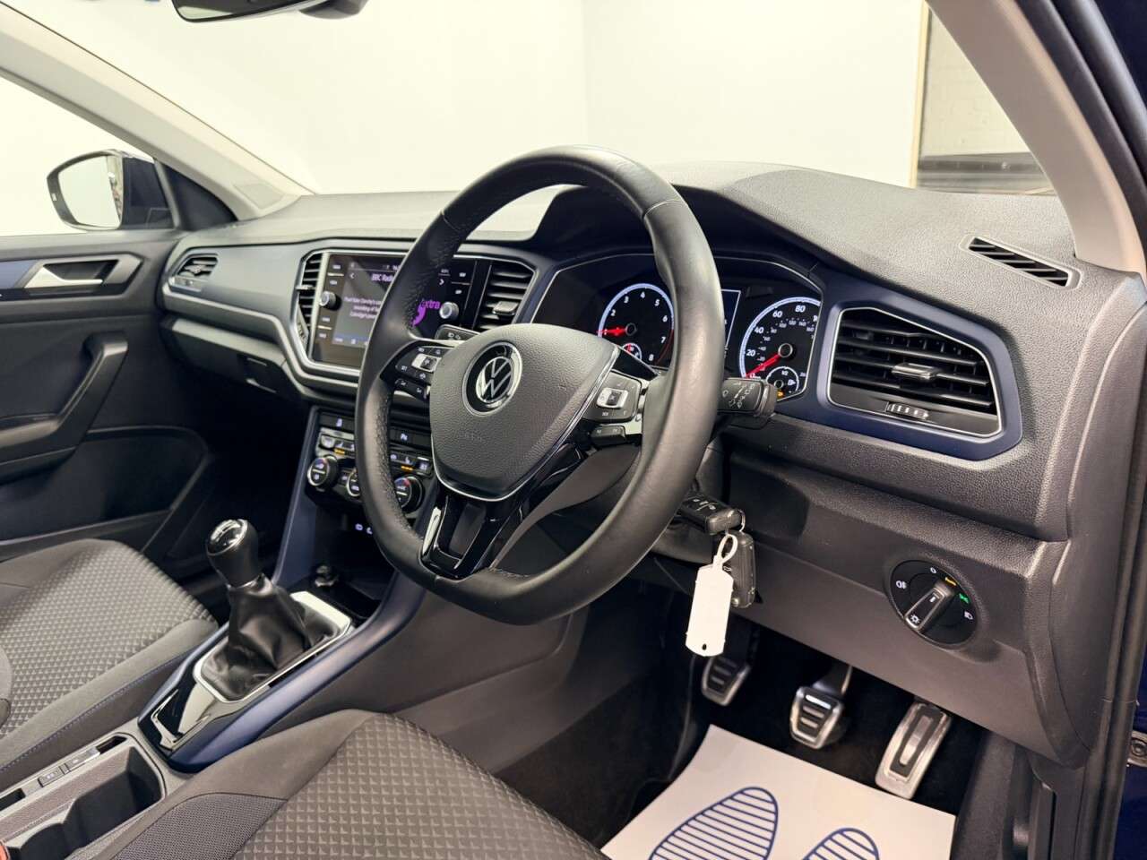 2021 VOLKSWAGEN T-ROC 2021 VOLKSWAGEN T-ROC