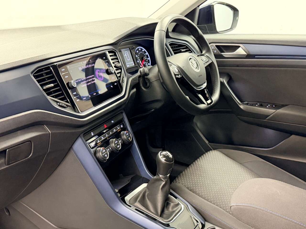 2021 VOLKSWAGEN T-ROC 2021 VOLKSWAGEN T-ROC