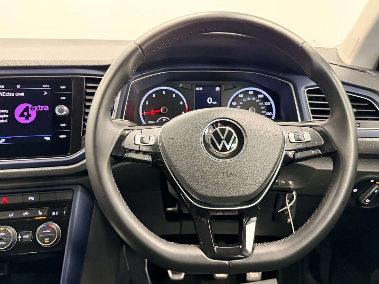 2021 VOLKSWAGEN T-ROC 2021 VOLKSWAGEN T-ROC