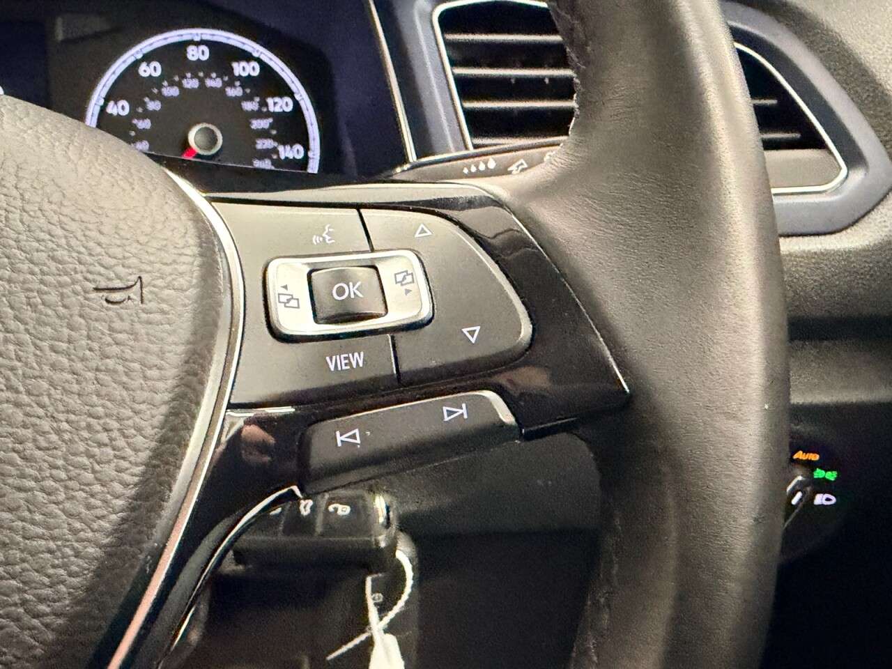 2021 VOLKSWAGEN T-ROC 2021 VOLKSWAGEN T-ROC