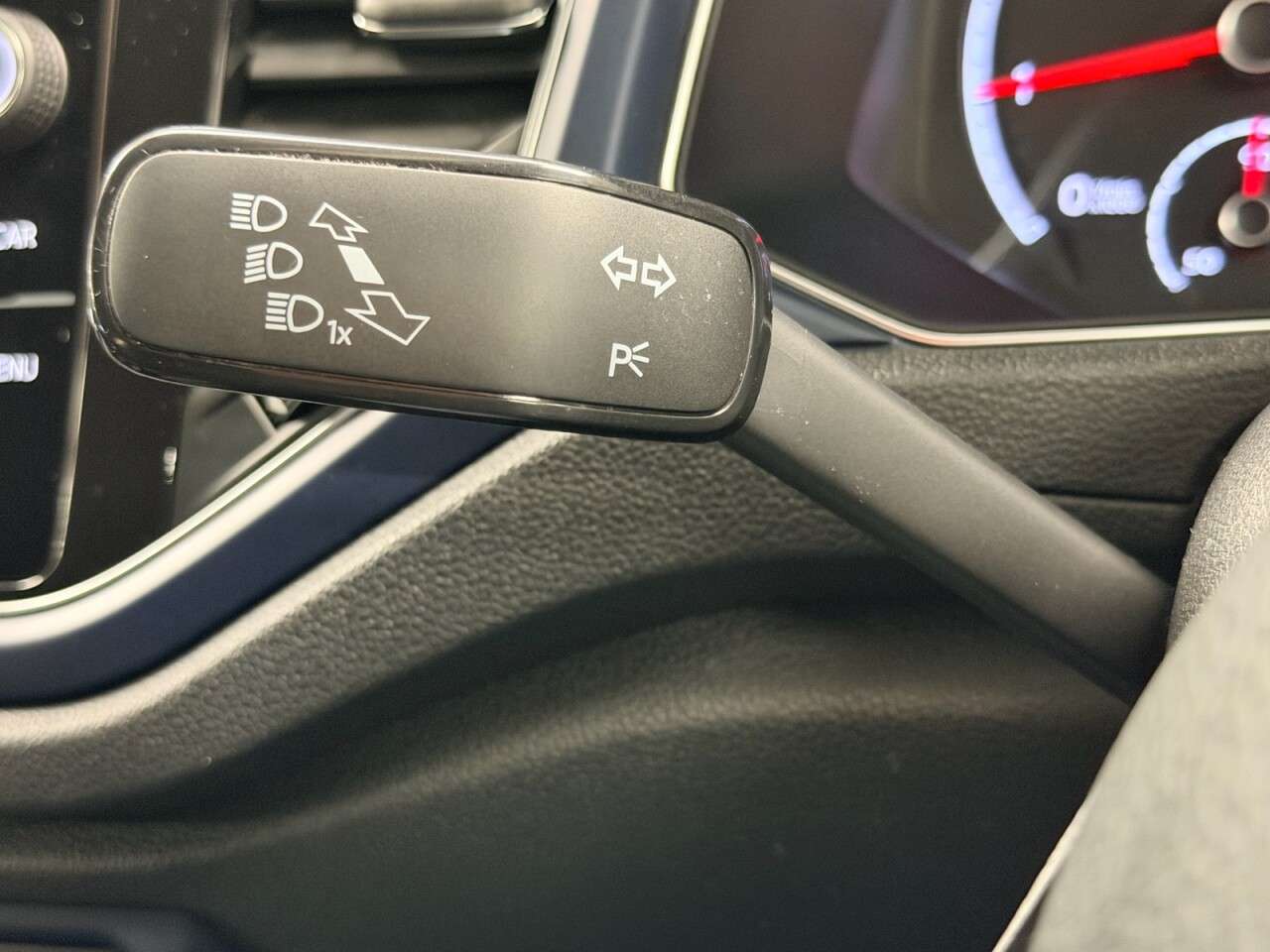 2021 VOLKSWAGEN T-ROC 2021 VOLKSWAGEN T-ROC