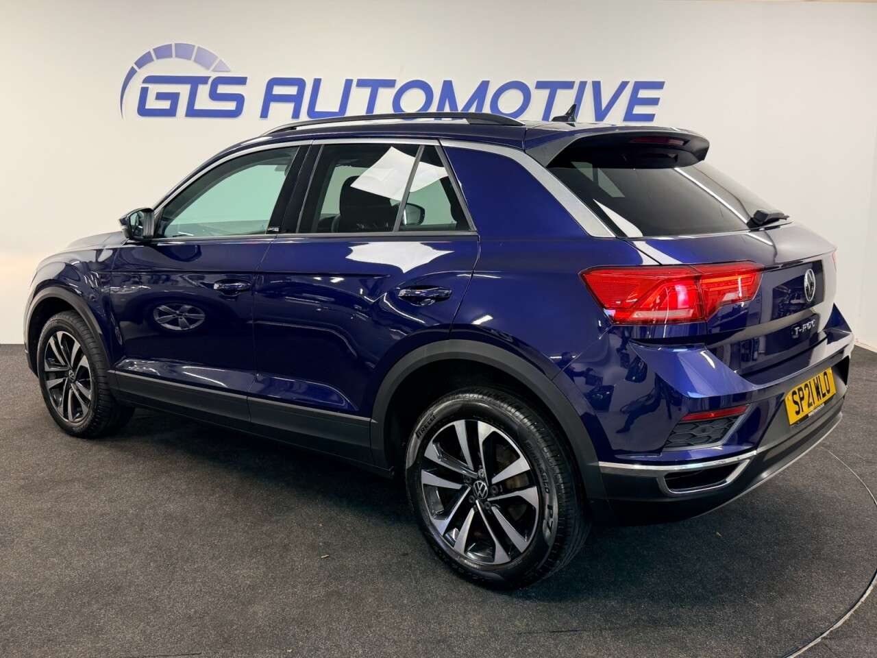 2021 VOLKSWAGEN T-ROC 2021 VOLKSWAGEN T-ROC