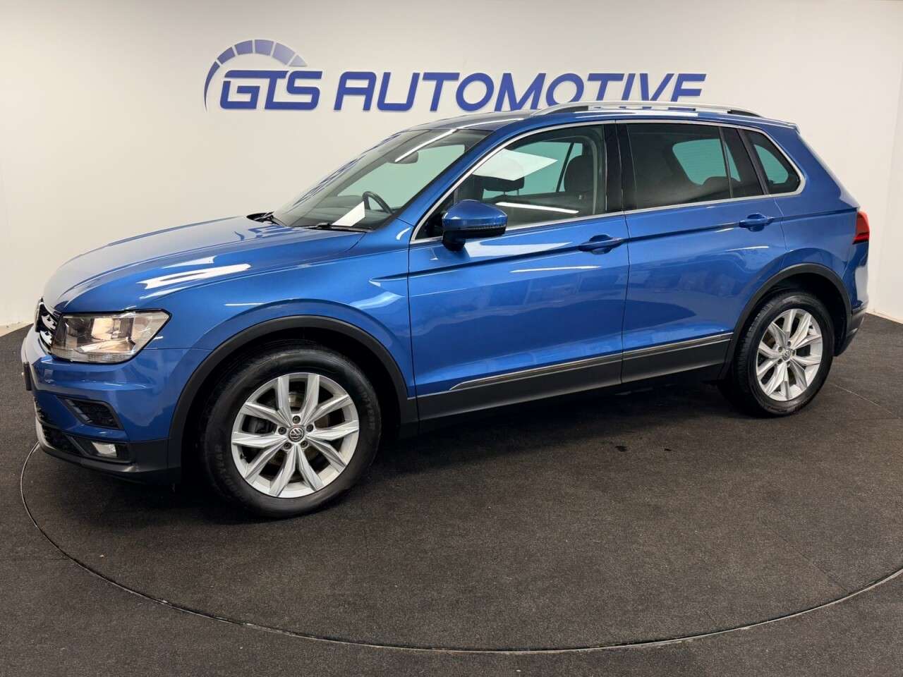 2018 VOLKSWAGEN TIGUAN 2018 VOLKSWAGEN TIGUAN