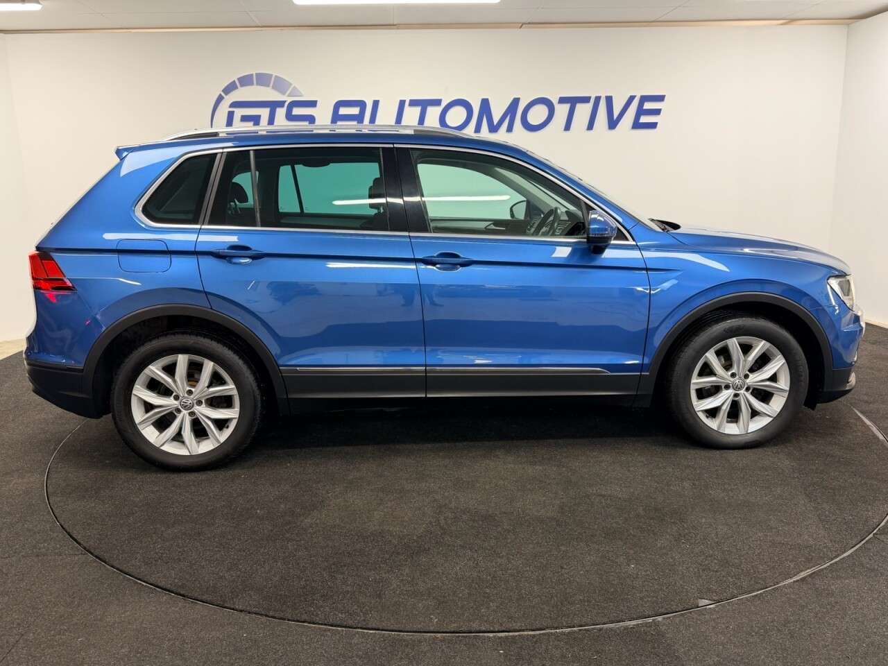 2018 VOLKSWAGEN TIGUAN 2018 VOLKSWAGEN TIGUAN