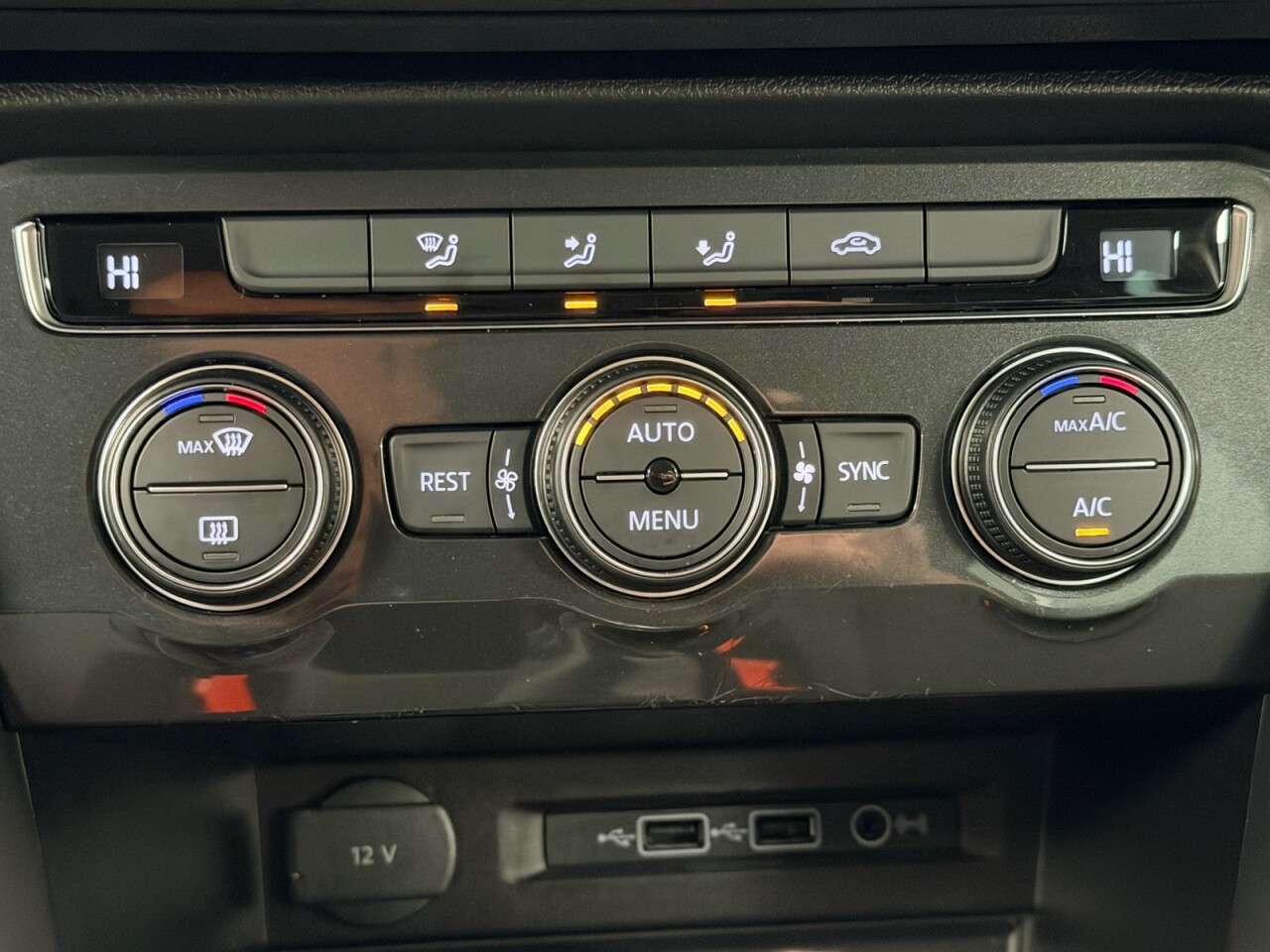 2018 VOLKSWAGEN TIGUAN 2018 VOLKSWAGEN TIGUAN