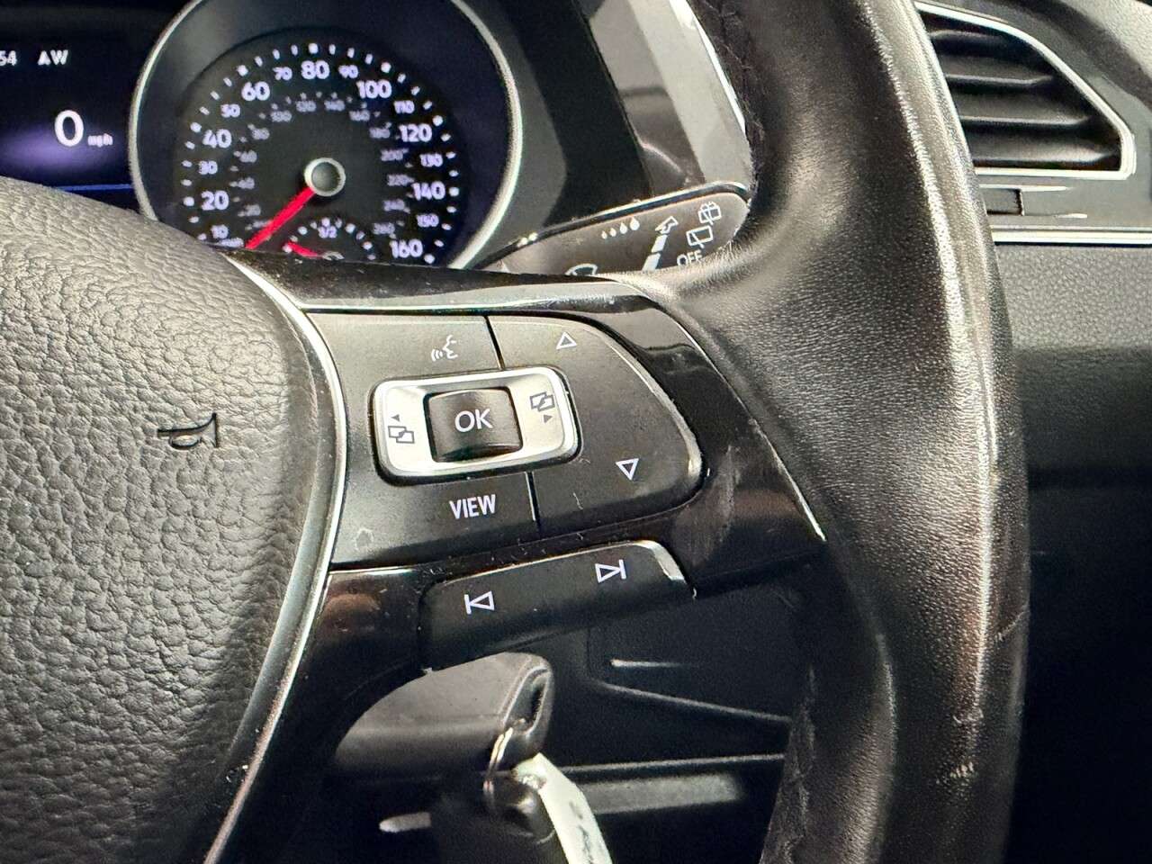 2018 VOLKSWAGEN TIGUAN 2018 VOLKSWAGEN TIGUAN