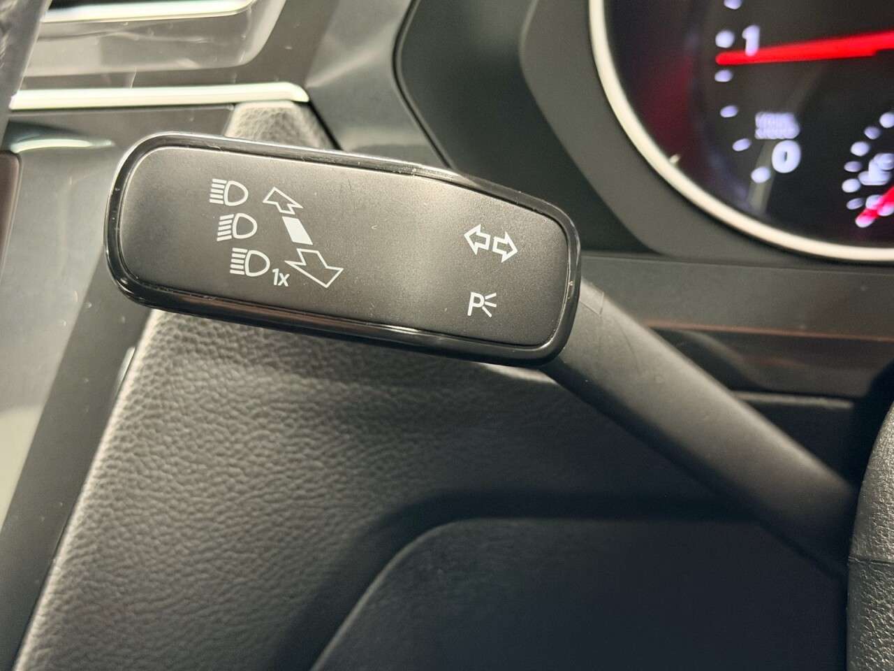 2018 VOLKSWAGEN TIGUAN 2018 VOLKSWAGEN TIGUAN