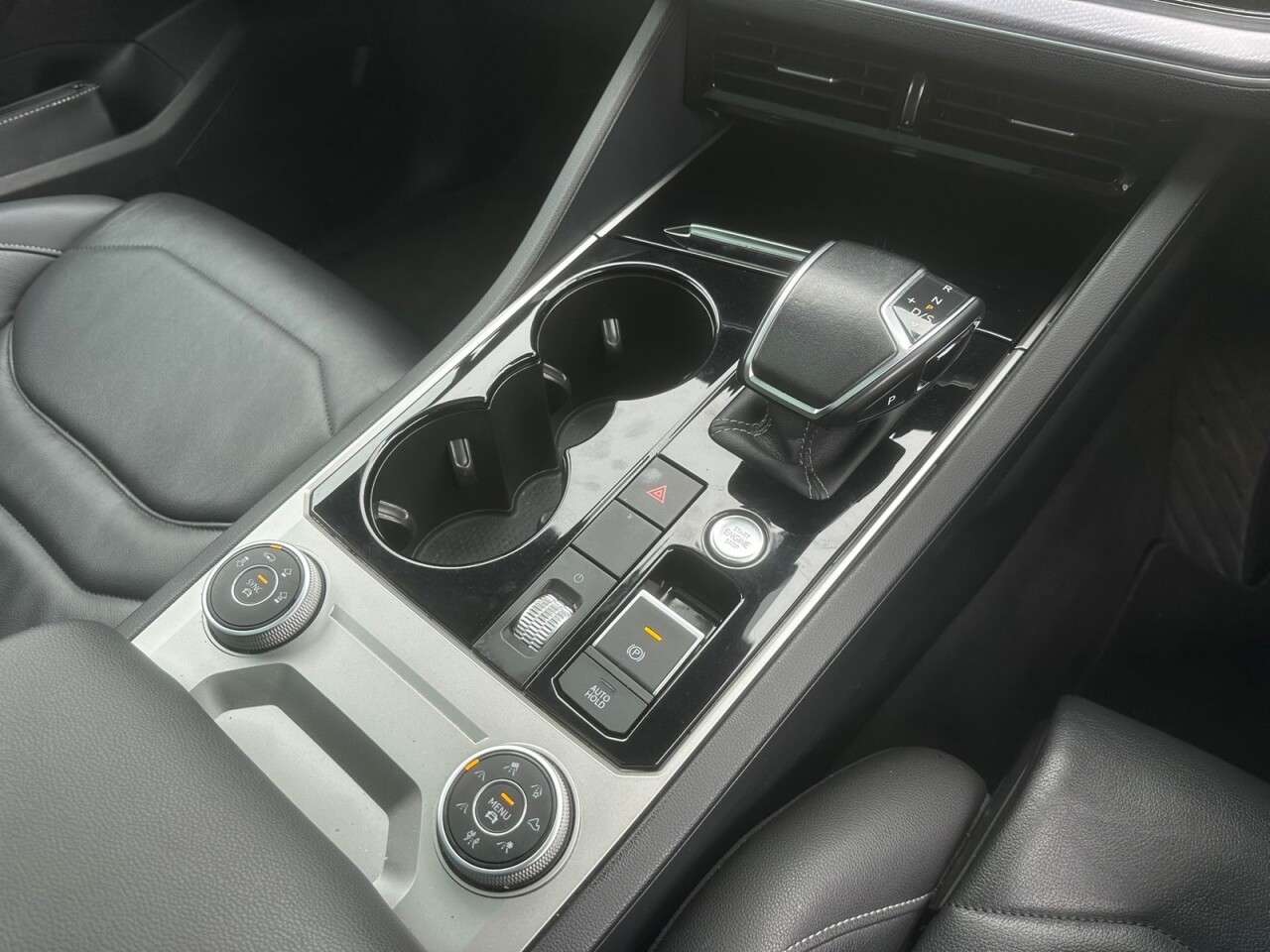 2019 VOLKSWAGEN TOUAREG 2019 VOLKSWAGEN TOUAREG