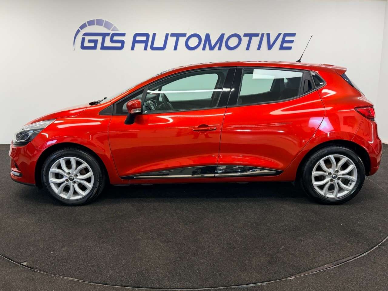 2018 RENAULT CLIO 2018 RENAULT CLIO