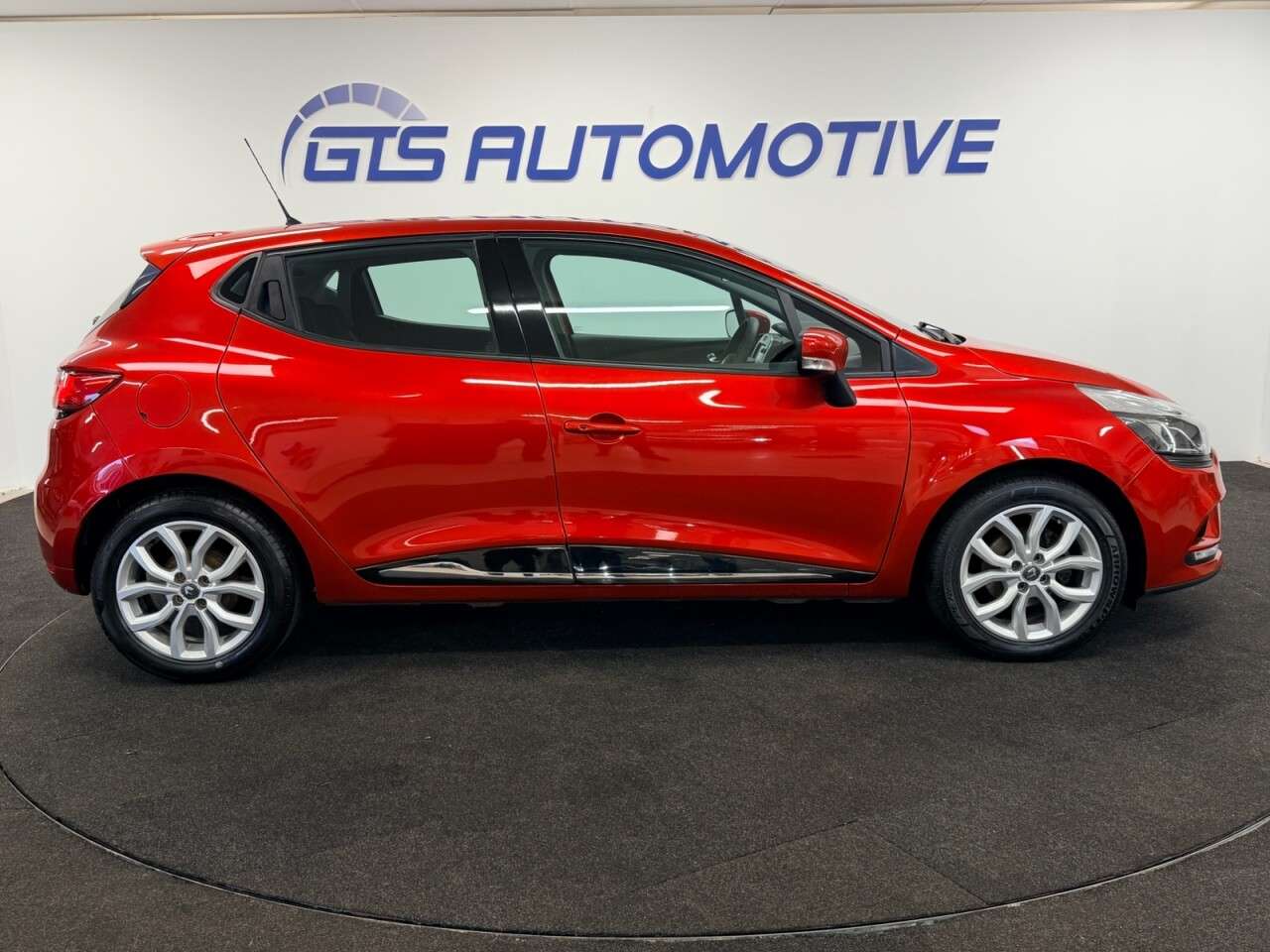 2018 RENAULT CLIO 2018 RENAULT CLIO