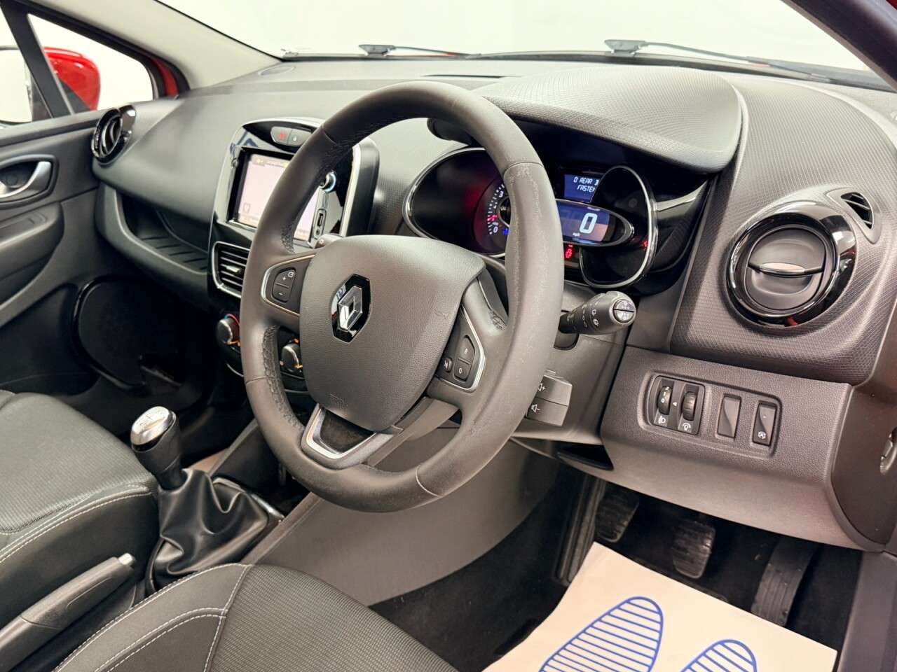 2018 RENAULT CLIO 2018 RENAULT CLIO