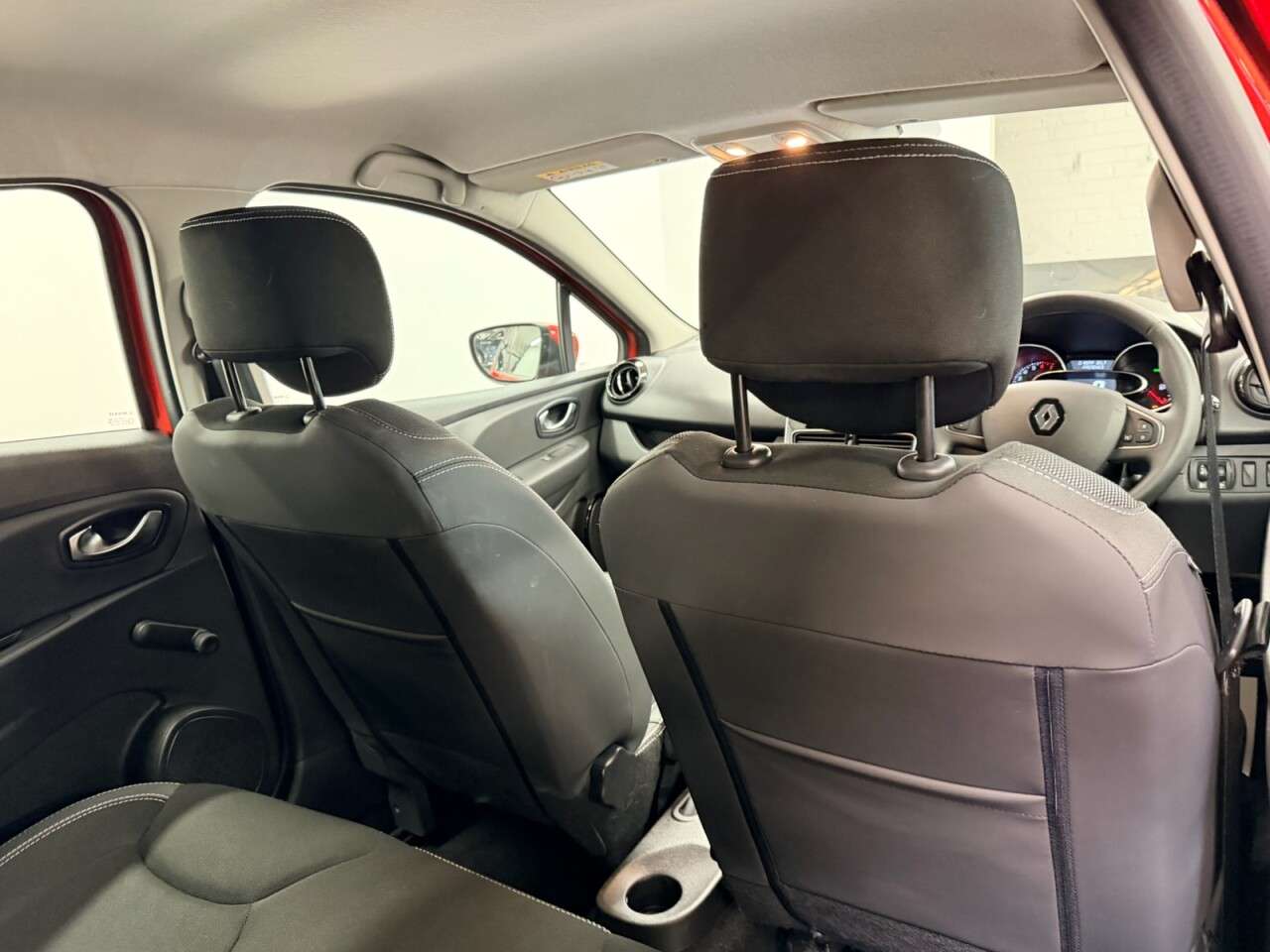 2018 RENAULT CLIO 2018 RENAULT CLIO