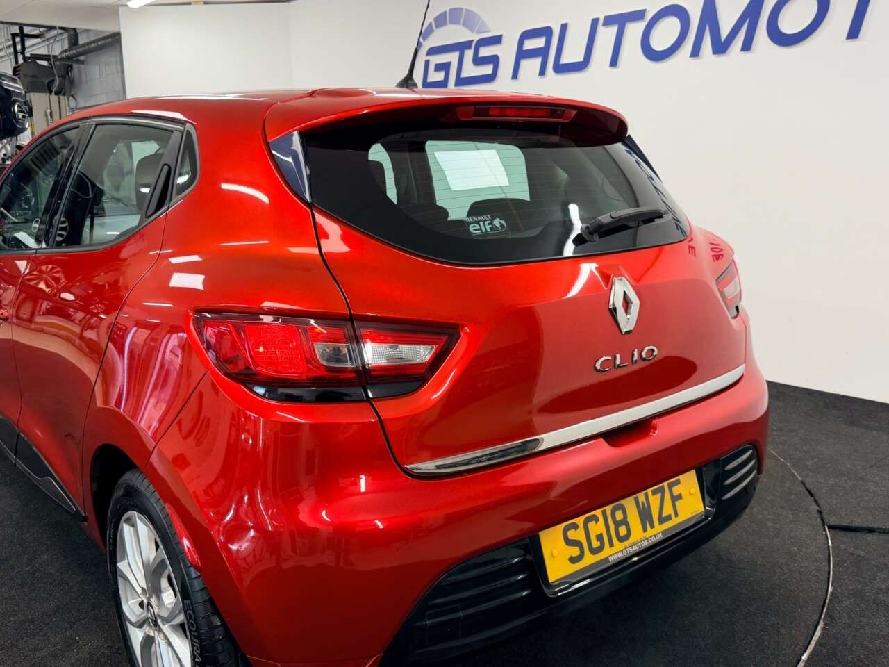2018 RENAULT CLIO 2018 RENAULT CLIO