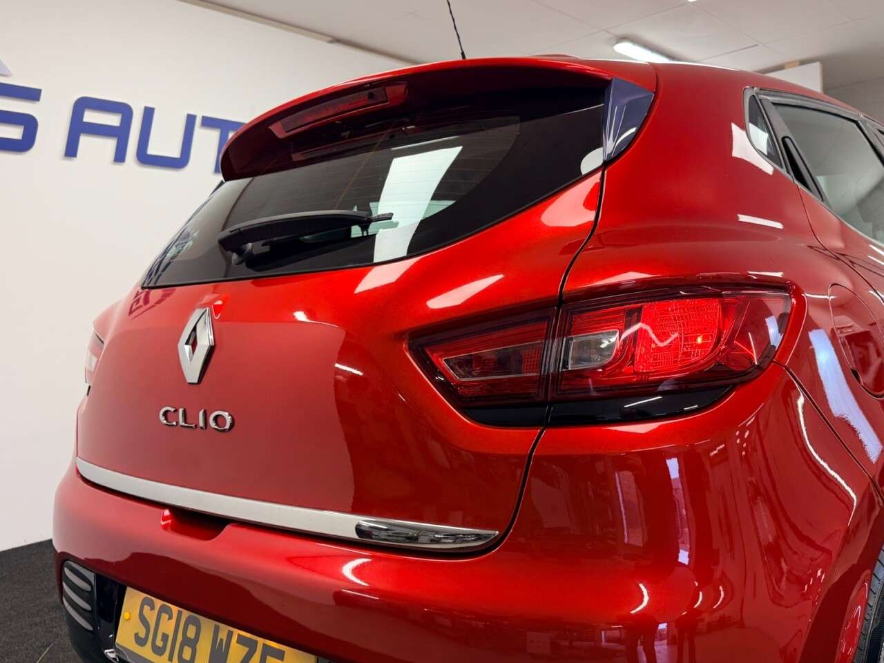 2018 RENAULT CLIO 2018 RENAULT CLIO