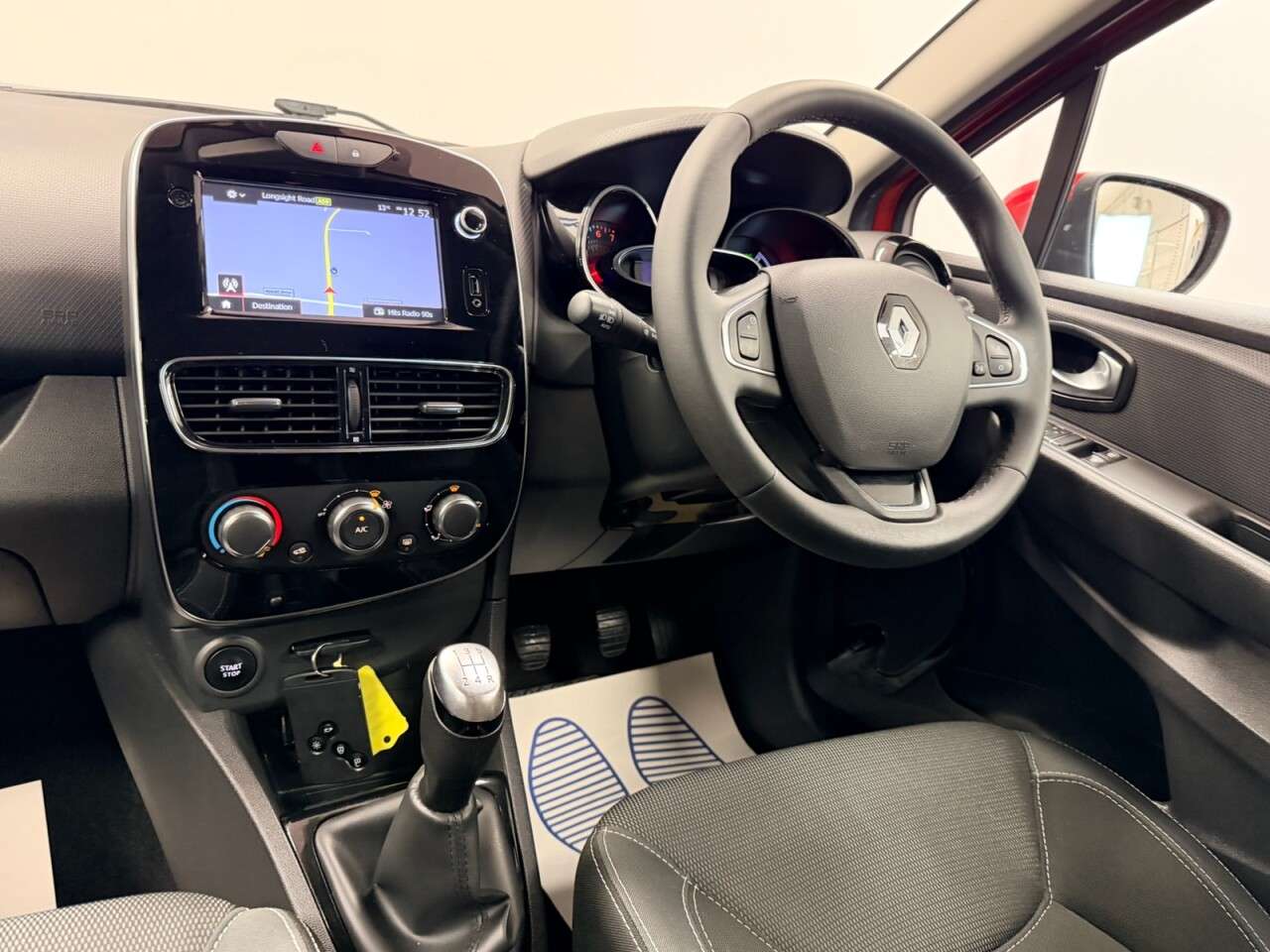 2018 RENAULT CLIO 2018 RENAULT CLIO