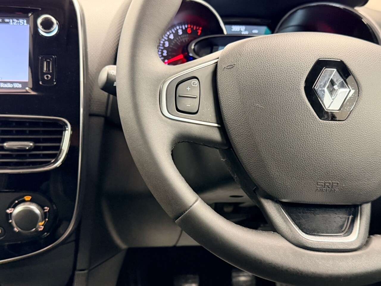 2018 RENAULT CLIO 2018 RENAULT CLIO