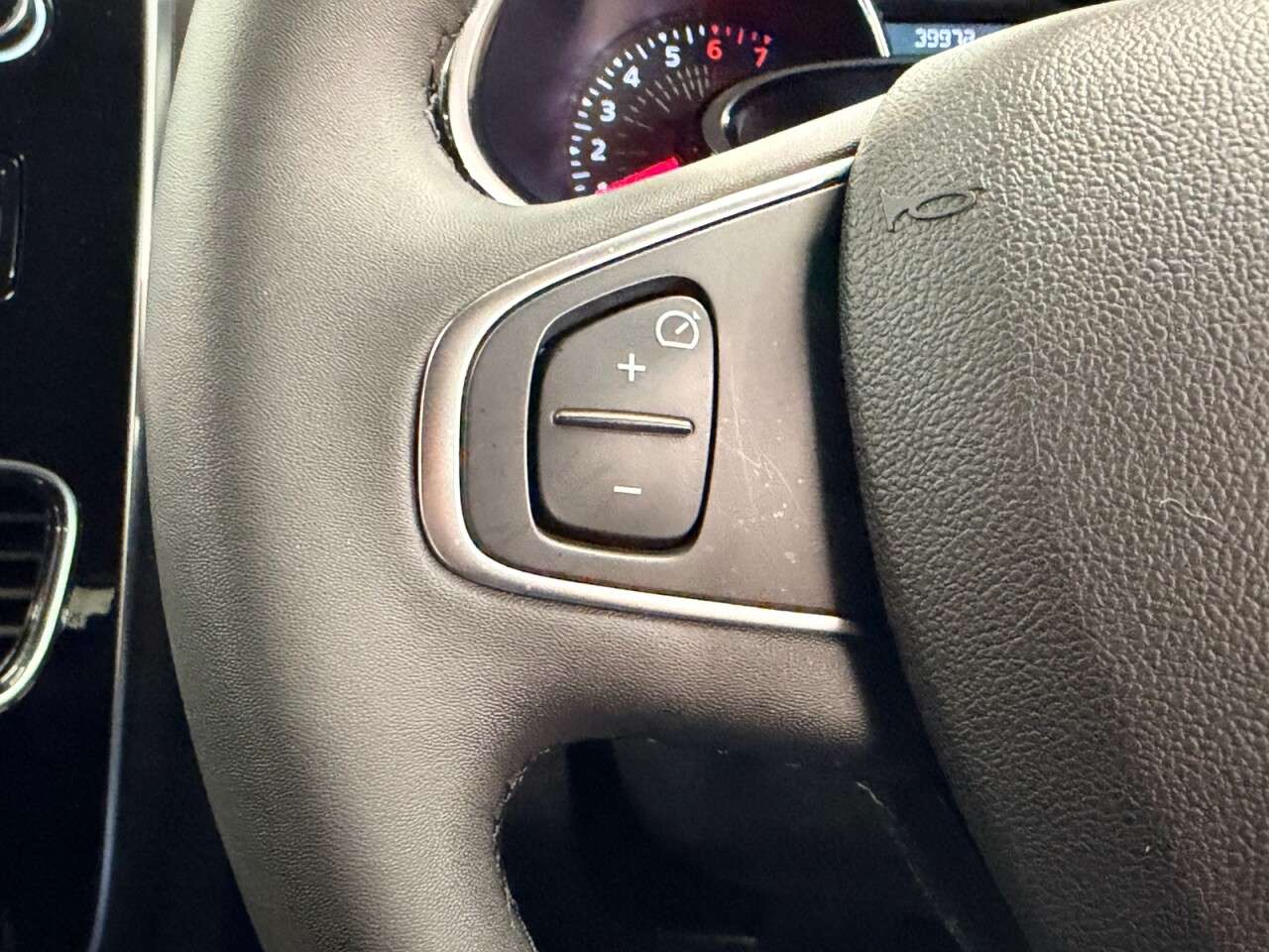 2018 RENAULT CLIO 2018 RENAULT CLIO