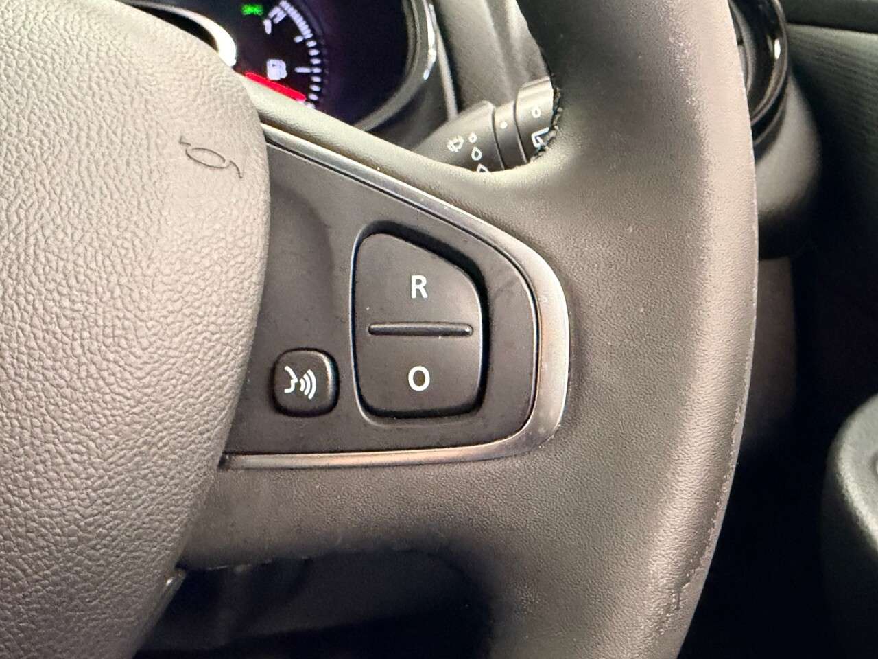 2018 RENAULT CLIO 2018 RENAULT CLIO