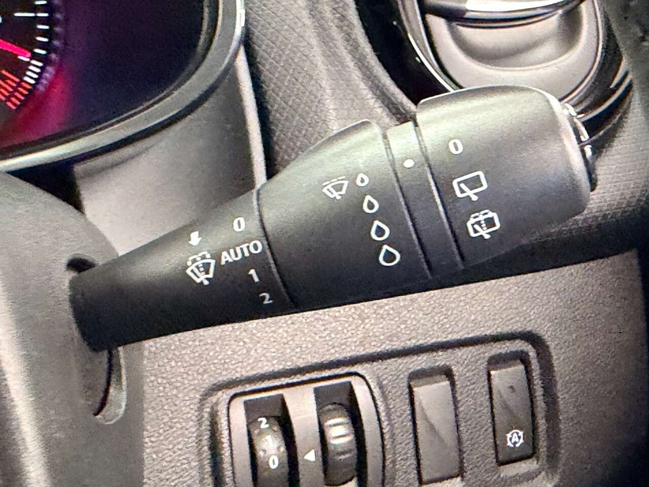 2018 RENAULT CLIO 2018 RENAULT CLIO