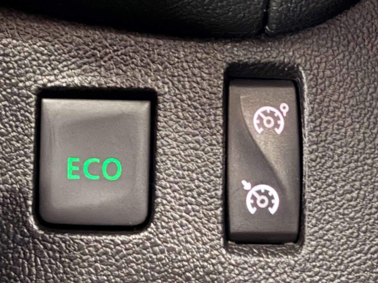 2018 RENAULT CLIO 2018 RENAULT CLIO