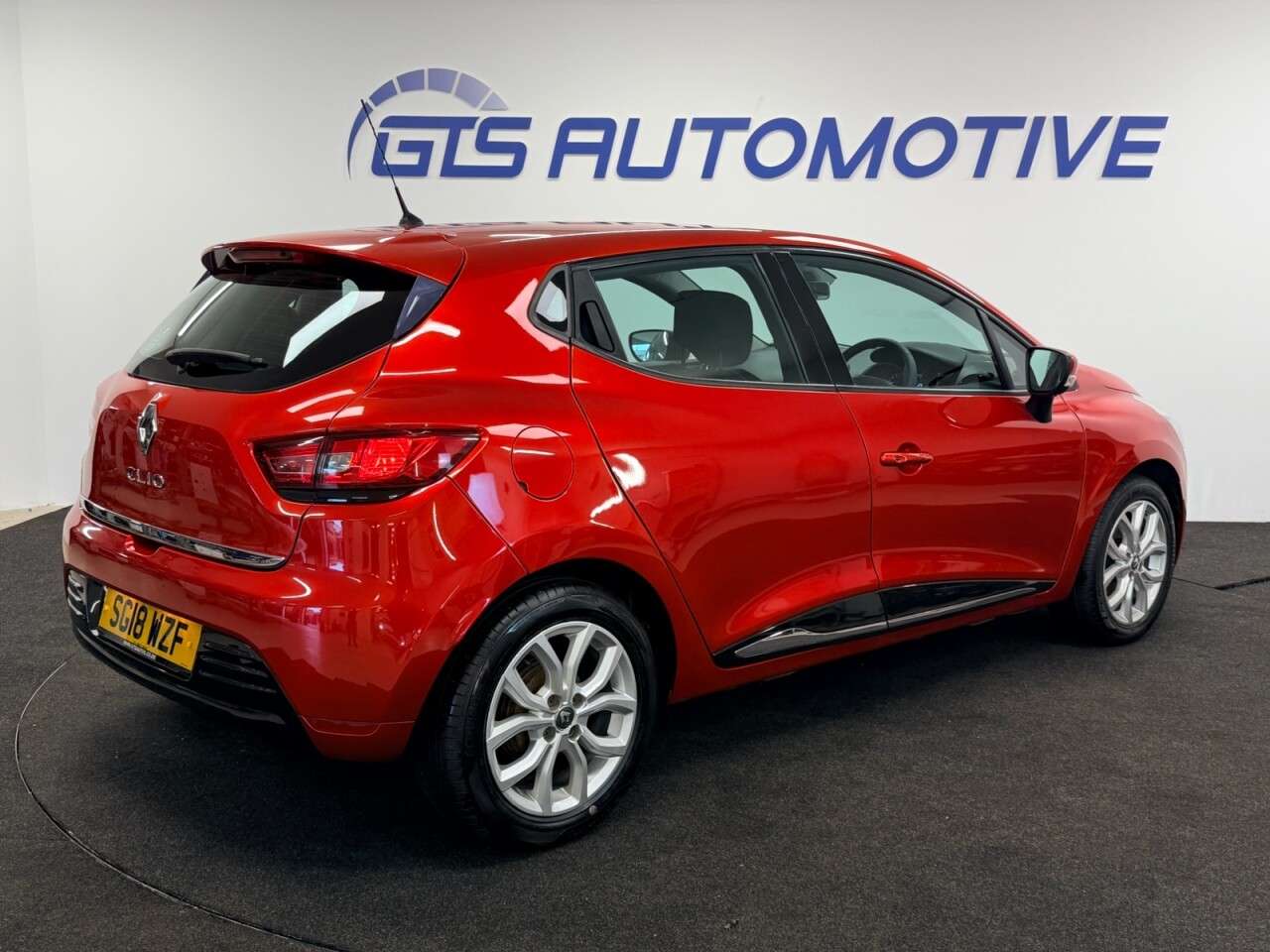 2018 RENAULT CLIO 2018 RENAULT CLIO