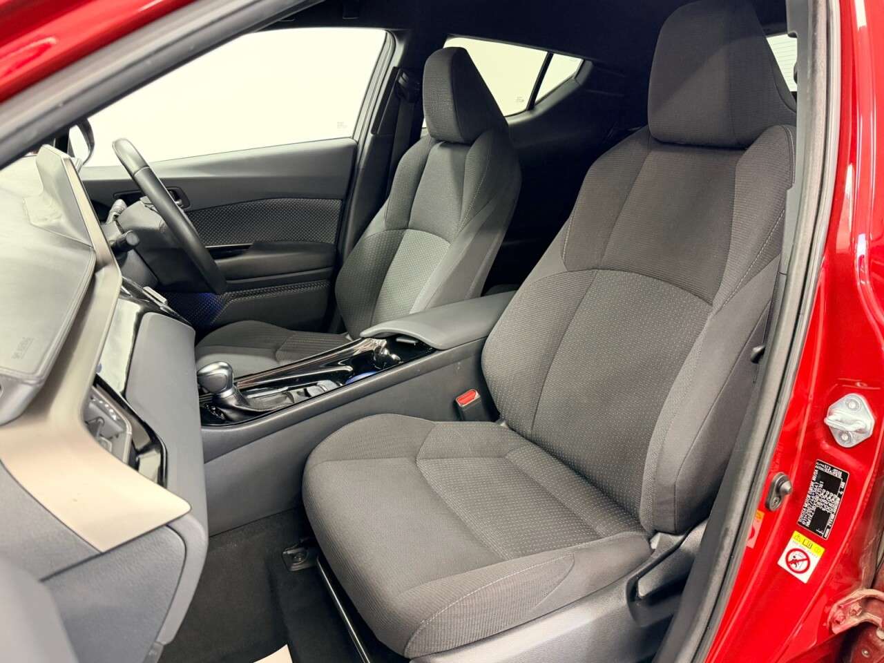 2019 TOYOTA C-HR 2019 TOYOTA C-HR