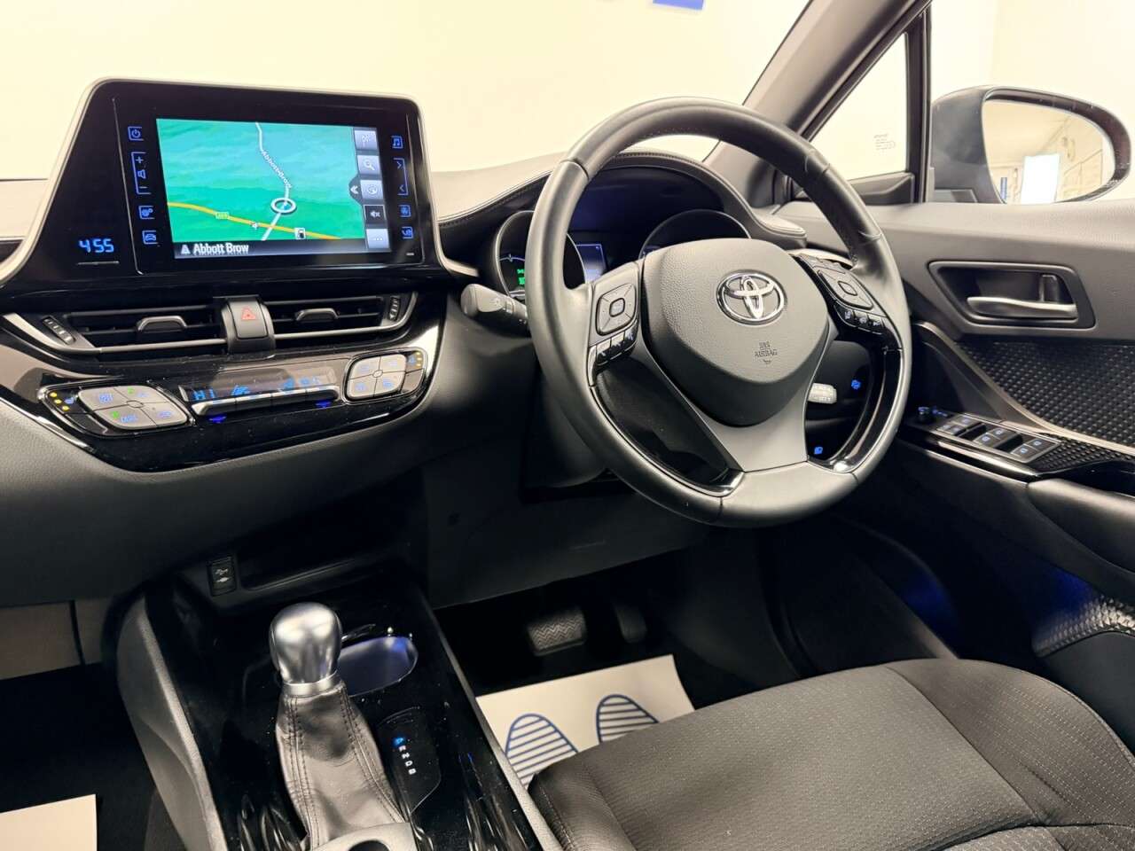 2019 TOYOTA C-HR 2019 TOYOTA C-HR