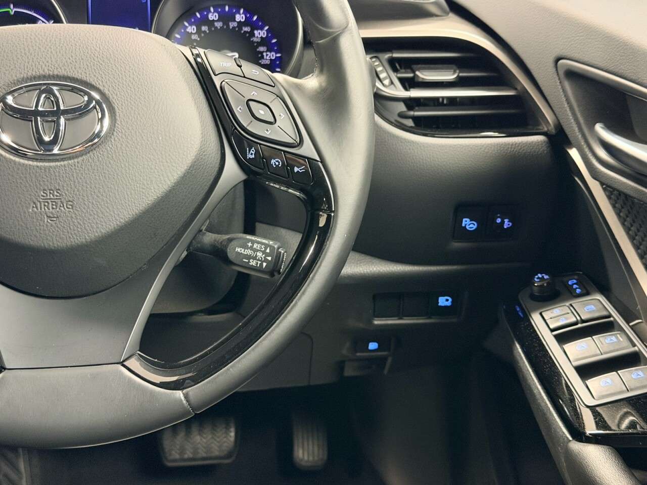 2019 TOYOTA C-HR 2019 TOYOTA C-HR